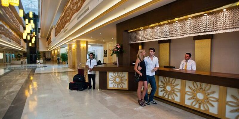 Crystal Tat Beach Golf Resort & Spa