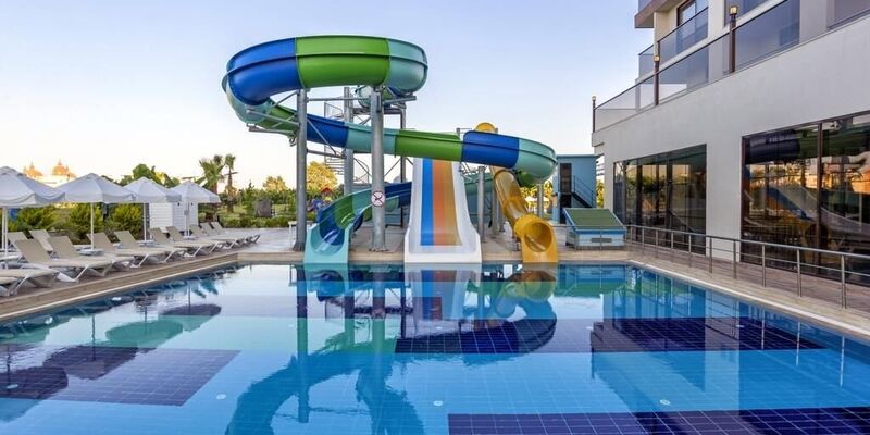 Glamour Resort & Spa