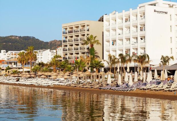 The Beachfront Hotel (+16)