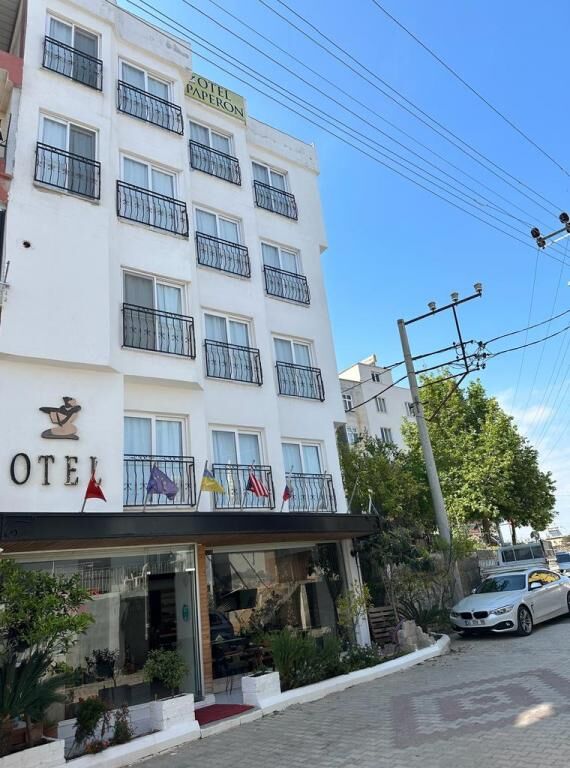 Paperon Hotel
