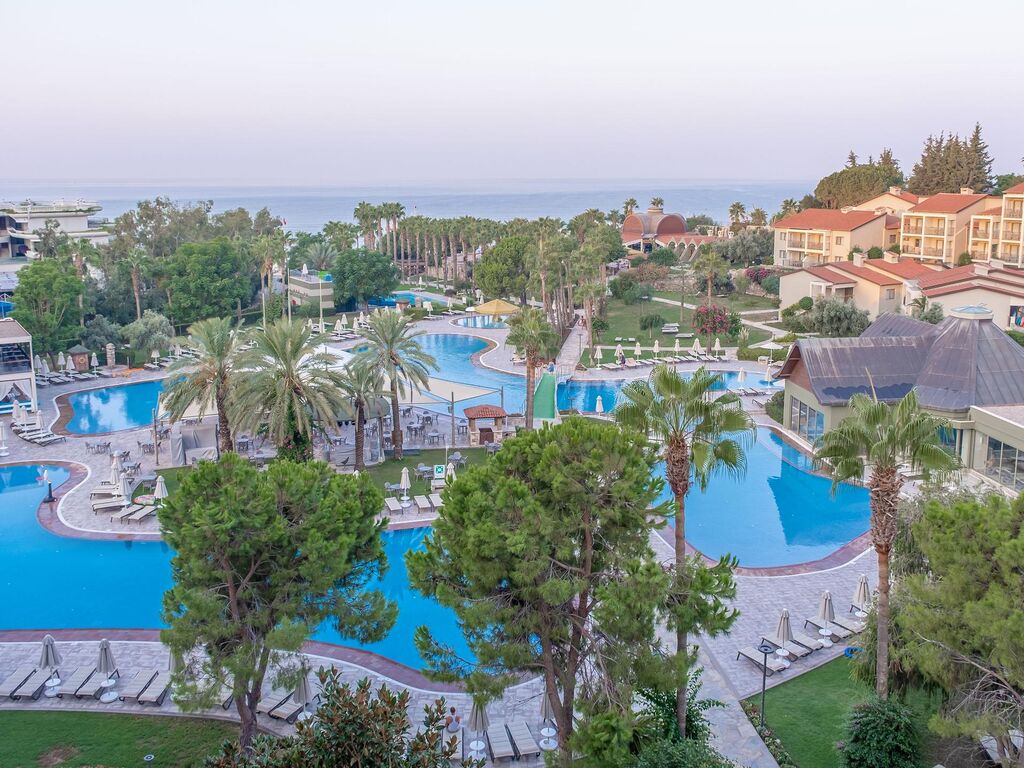 Arum Barut Collection