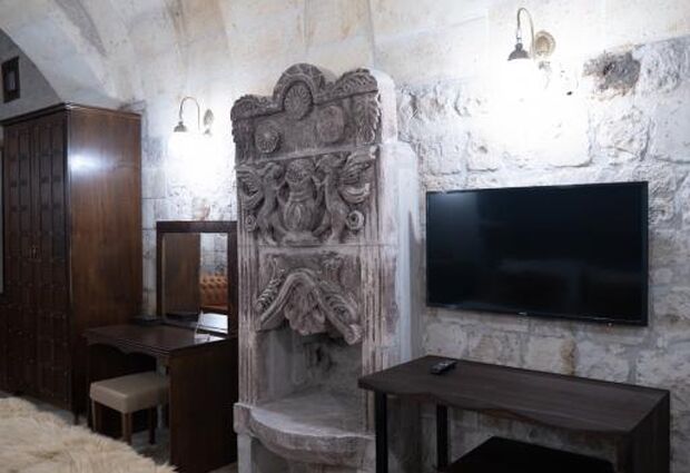 Pegasos Cave Suite
