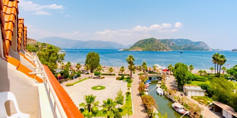 Fortuna Beach Hotel
