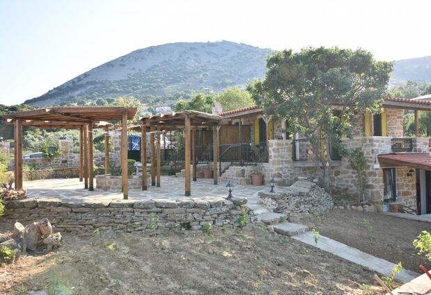 Gökçeada Yeşil Ev Butik Otel Kafe