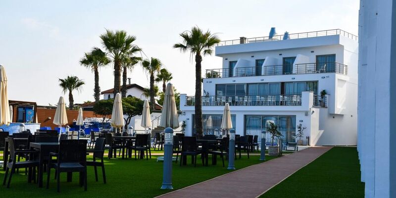 Mimoza Beach Hotel