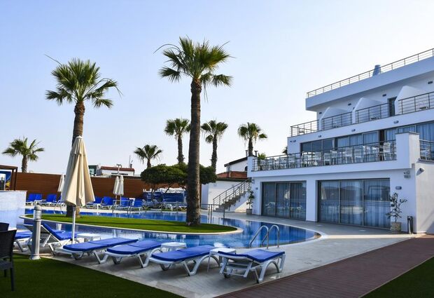 Mimoza Beach Hotel