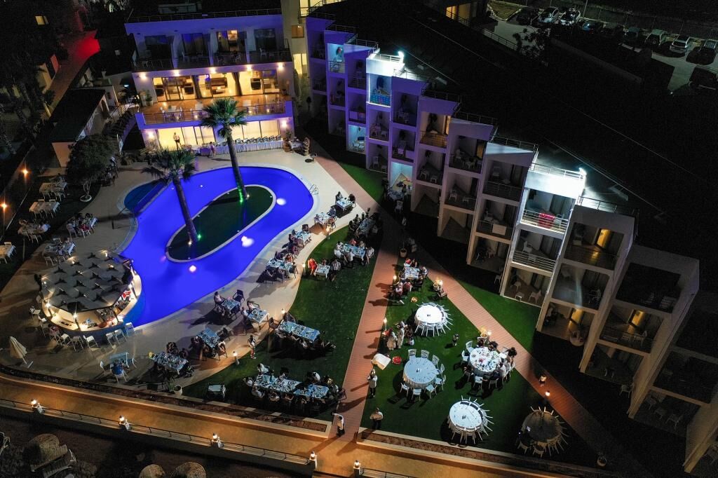 Mimoza Beach Hotel