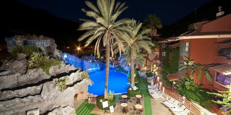 Grand Aquarium Hotel
