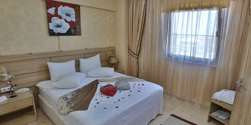 Grand Ayzek Hotel