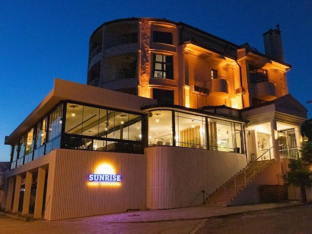 Sunrise Hotel
