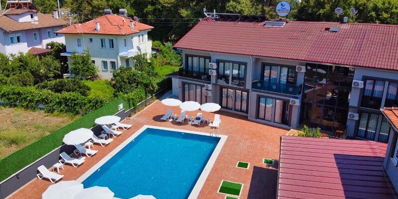 The Halcyon Rooms & Suites Hotel