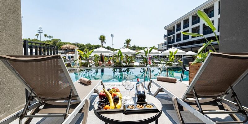 The X Belek
