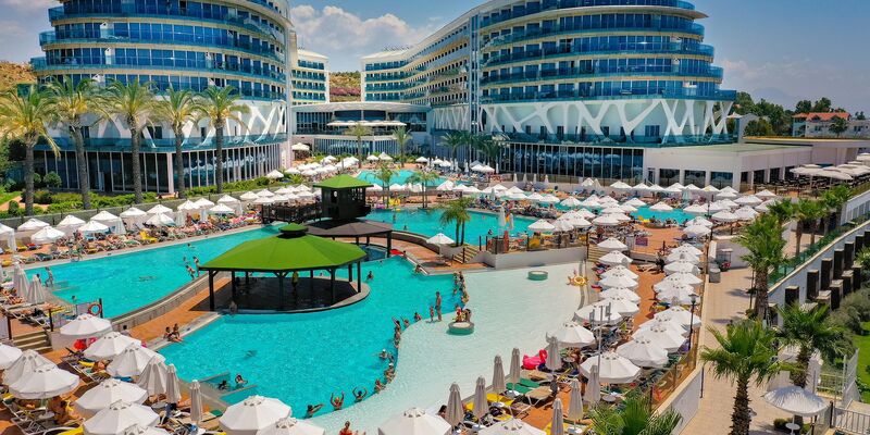 Vikingen Infinity Resort & Spa