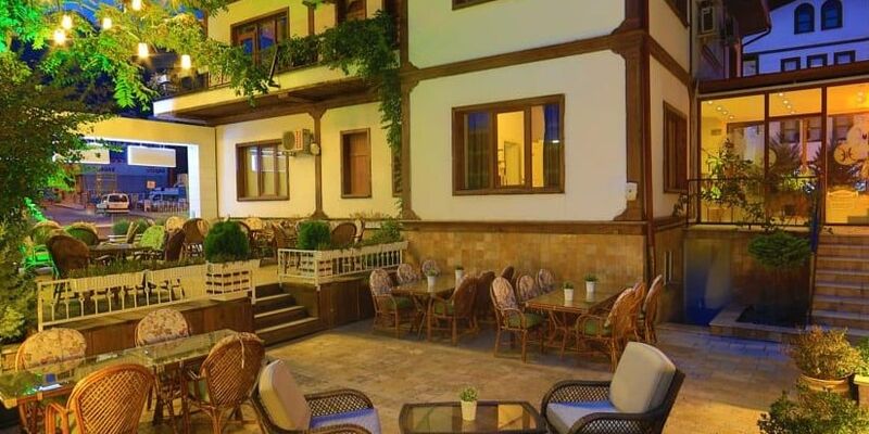 Laledan Hotel