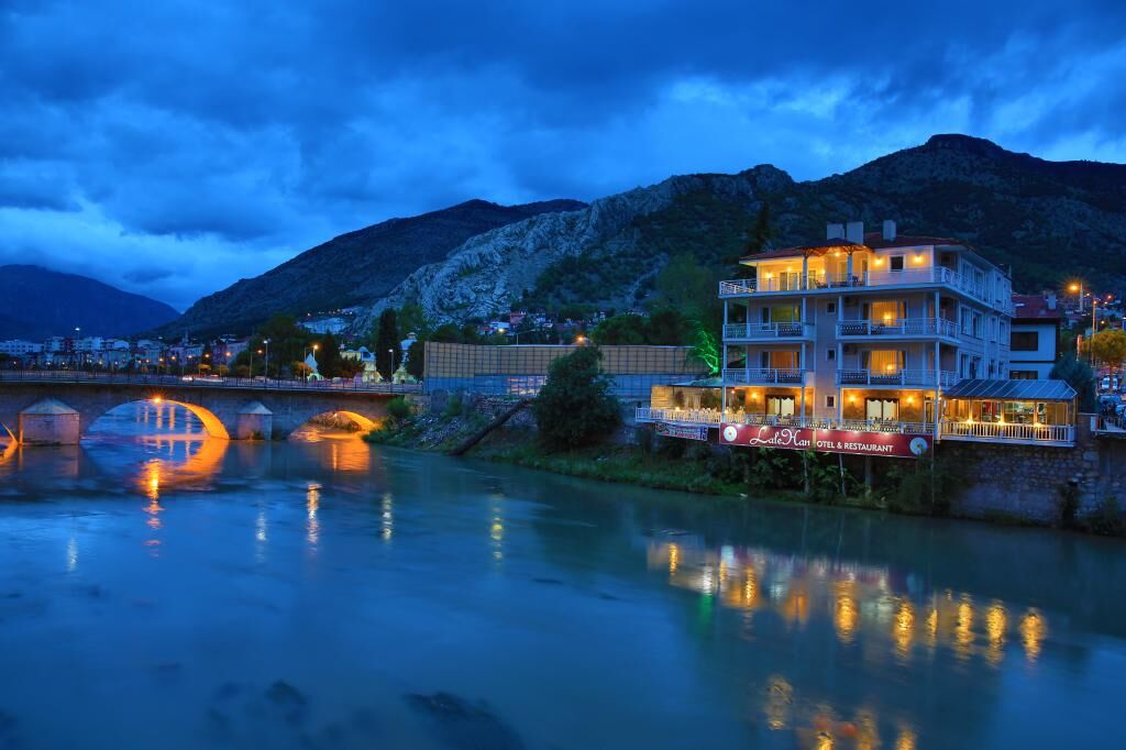Laledan Hotel