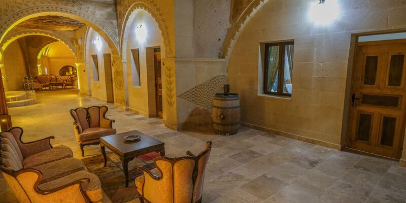 Kalsedon Cave Suites