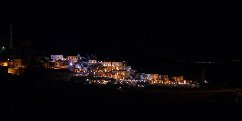 Kalsedon Cave Suites