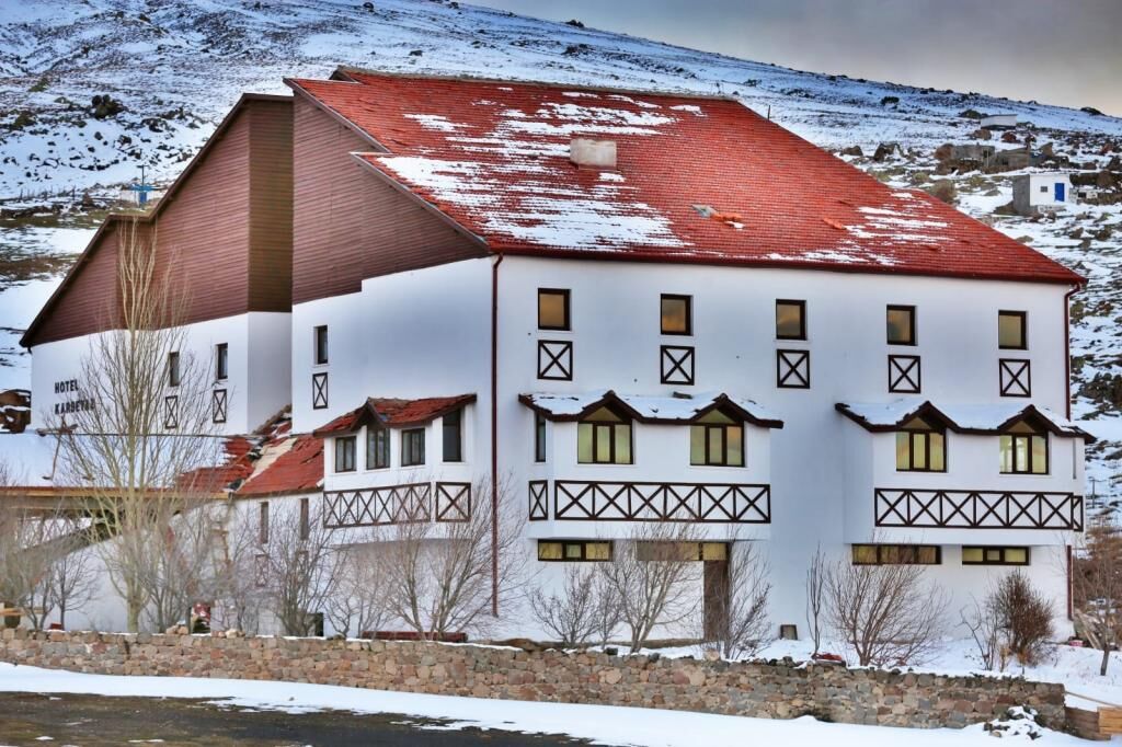 Karbeyaz Otel