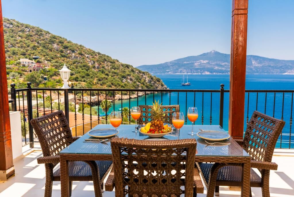 Kuluhana Hotel & Villas