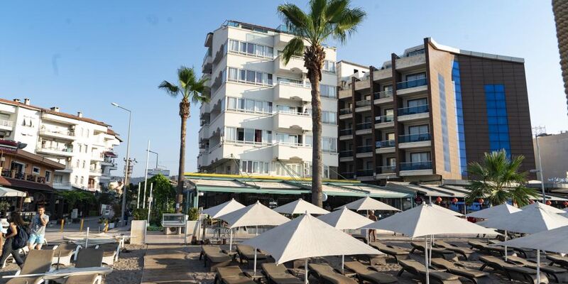 Honeymoon Beach Hotel