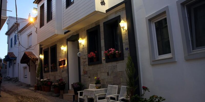 Ada Evi MU