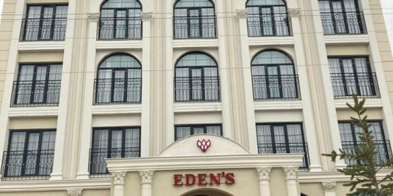 Eden's Hotel