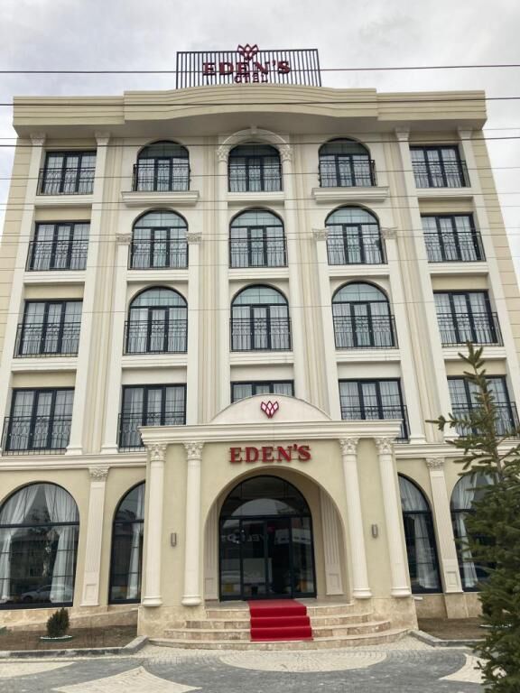 Eden's Hotel