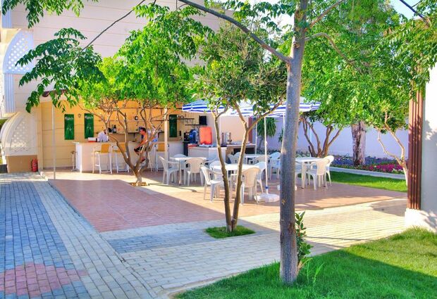 Aperion Beach Hotel