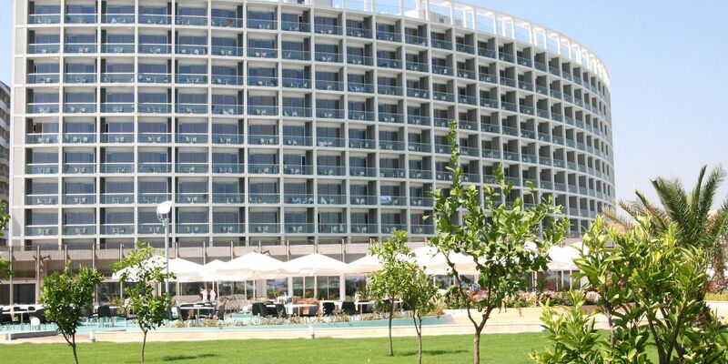 Crystal Centro Lara