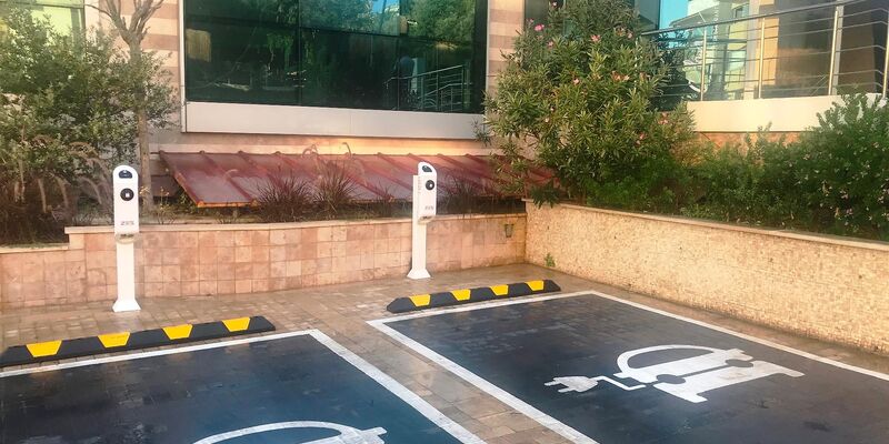 Charisma De Luxe Hotel