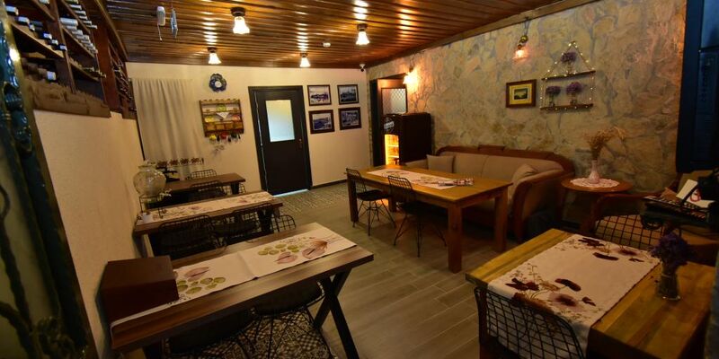 Olivia 1845 Guest House