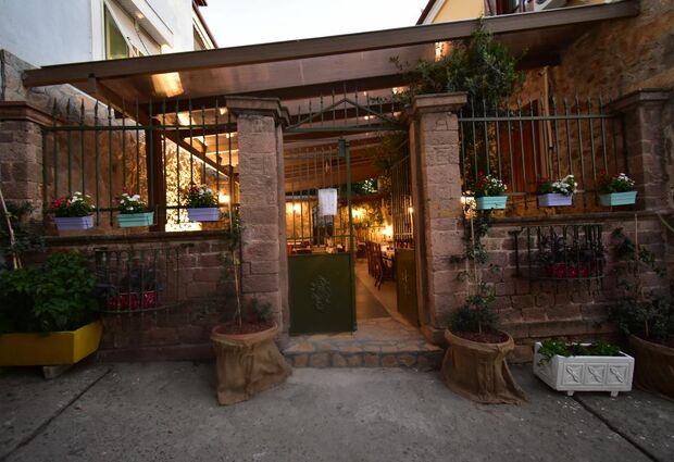 Olivia 1845 Guest House