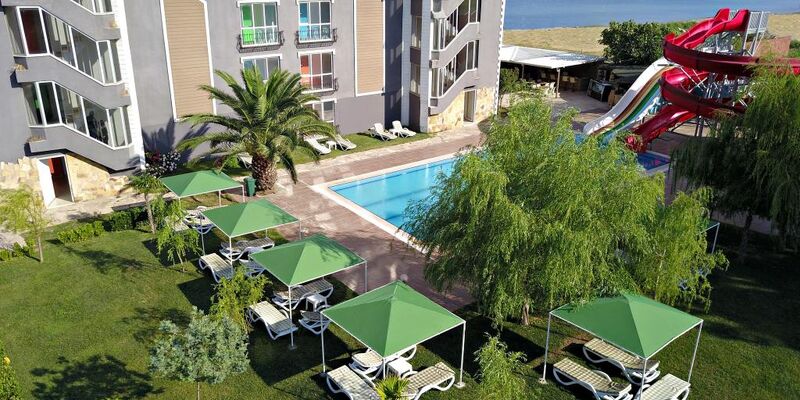 Aqua Nina Hotel