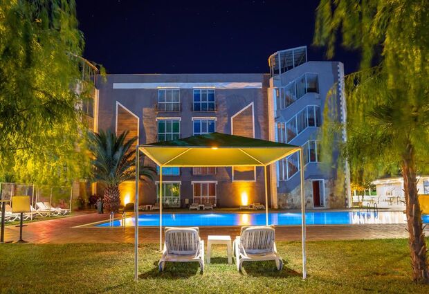 Aqua Nina Hotel