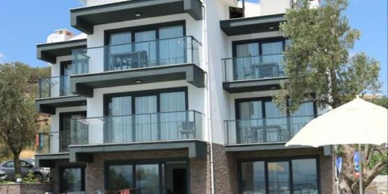 Assos Luna Houses
