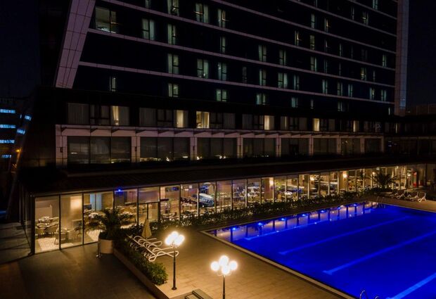 Windsor Hotel & Convention Center