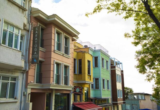 Saratoga Boutique Hotel
