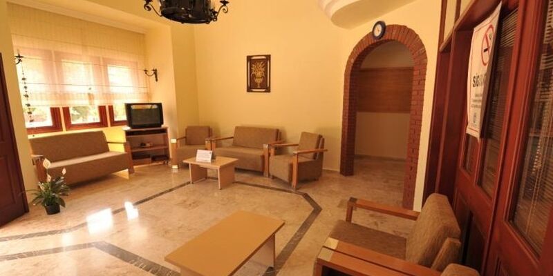 Belcehan Beach Hotel