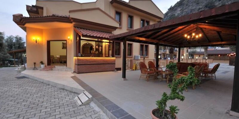 Belcehan Beach Hotel