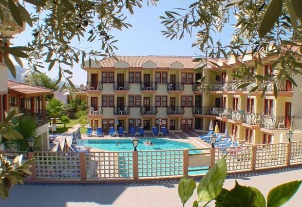 Belcehan Beach Hotel
