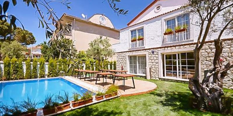 Alaçatı Otel Rebetiko