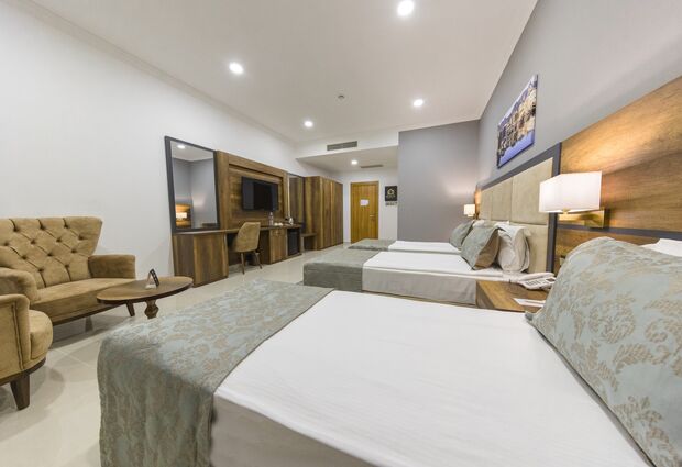 Mc Palace Hotel & Spa