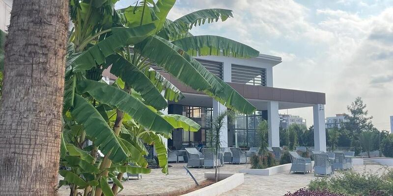 Ekor Elegance Hotel