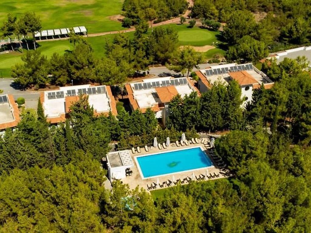 Korineum Golf & Beach Resort
