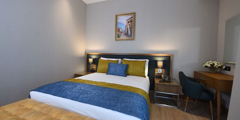 Cher Hotel & Spa