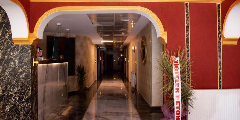 Royal Business Hotel & Restaurant