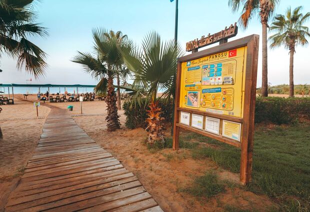 Royal Atlantis Beach