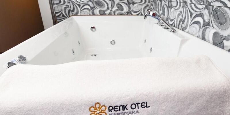 Renk Otel Karşıyaka