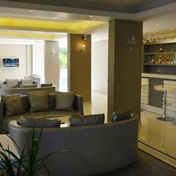Winecity Hotel