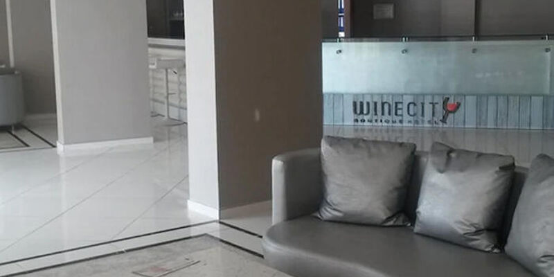Winecity Hotel